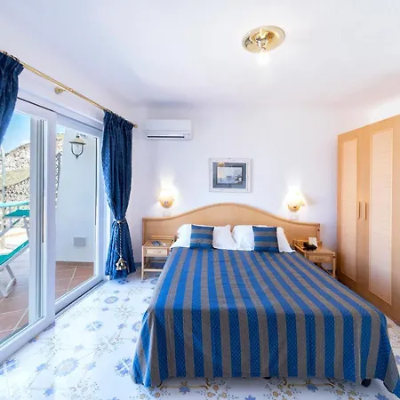 Grazia Scannella Hotel Forio (Isola d'Ischia)